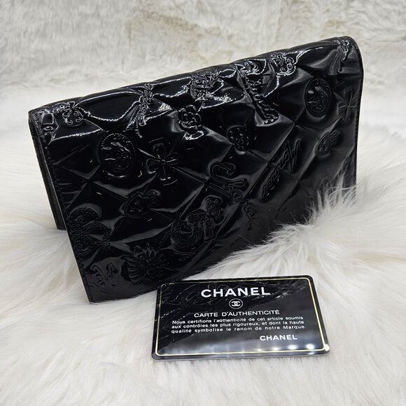 Chanel Lucky Charm Icon Patent Leather BiFold Wallet. - Picture 1 of 17